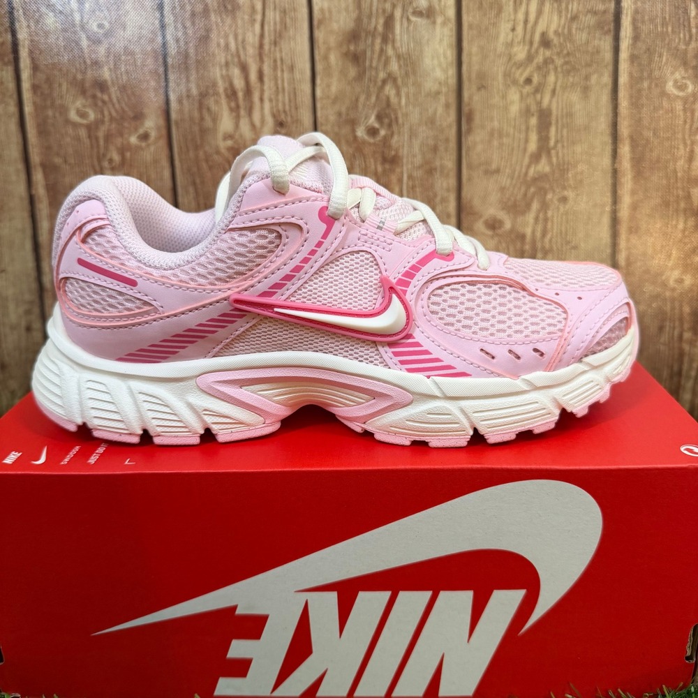 Nike V5 RNR Sneakers Womens Size 6 Pink Foam Sail Pinksicle Running Shoes New